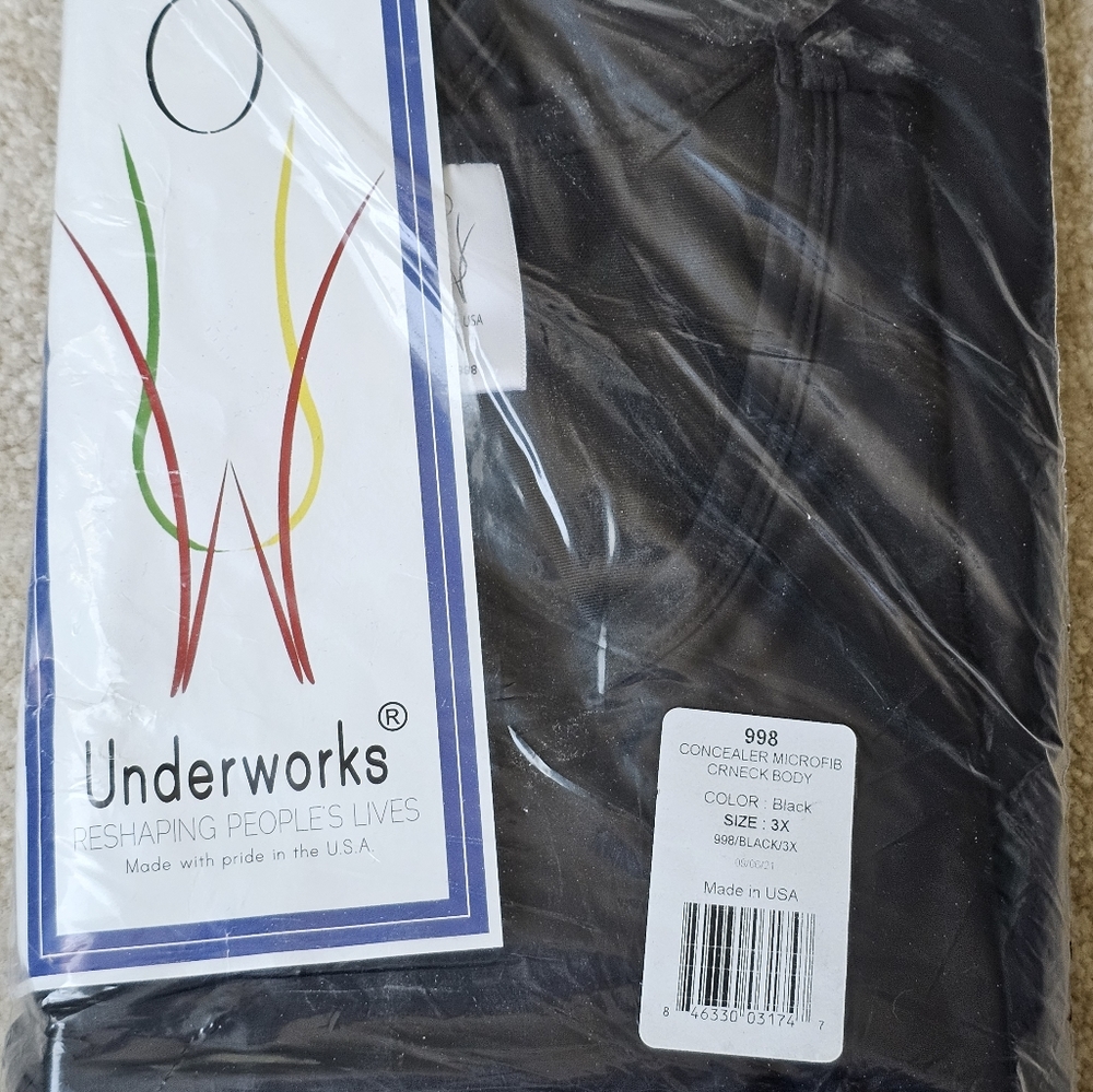 Underworks Crew Neck Black Concealer Microfiber Shirt for Gynecomastia & Binding